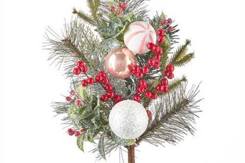 How to Use Greenery in Your Christmas TreeRead More