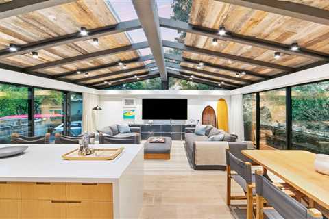 A Glassy Surf Shack by Marmol Radziner Surfaces for $4M in Malibu