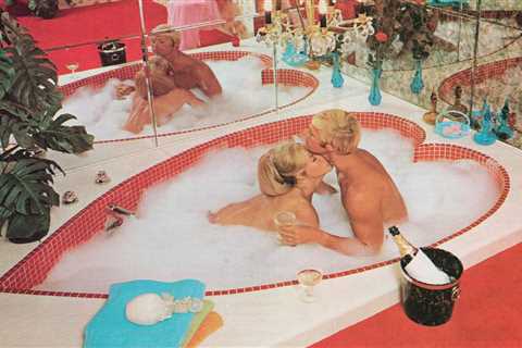 How the Poconos Became the Birthplace of the Heart-Shaped Bathtub