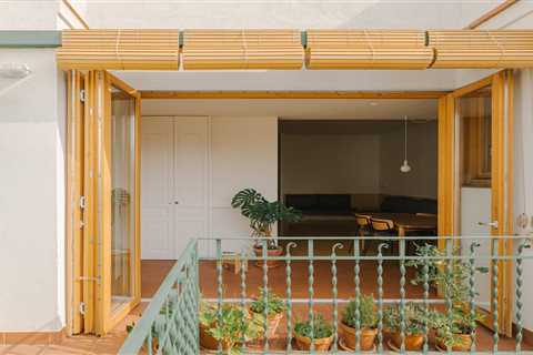 From Cabinets to Couches: Plywood Punches Up Nearly Every Corner of This Spanish Apartment