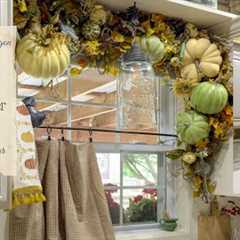 COUNTRY COTTAGE PRIMITIVE FARMHOUSE KITCHEN & FOYER FALL 2024 HOME TOUR ~ Autumn Decor Ideas..