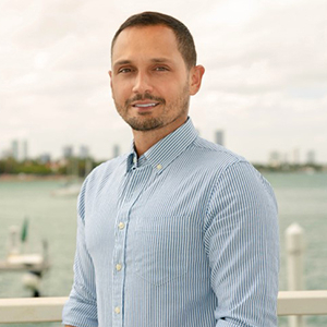 The deal doctor: How a Miami agent closes $25 million+ a year selling condos to plastic surgeons