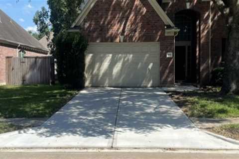 Why Concrete Driveway Repair In Friendswood, TX Is A Must For Flawless Real Estate Photography