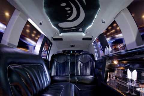 What to Expect When Booking a Limousine Service for Your Next Occasion