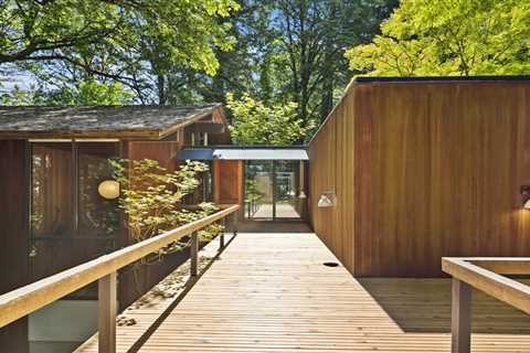 The Home of One of Oregon’s Most Celebrated Architects Seeks $1.6M