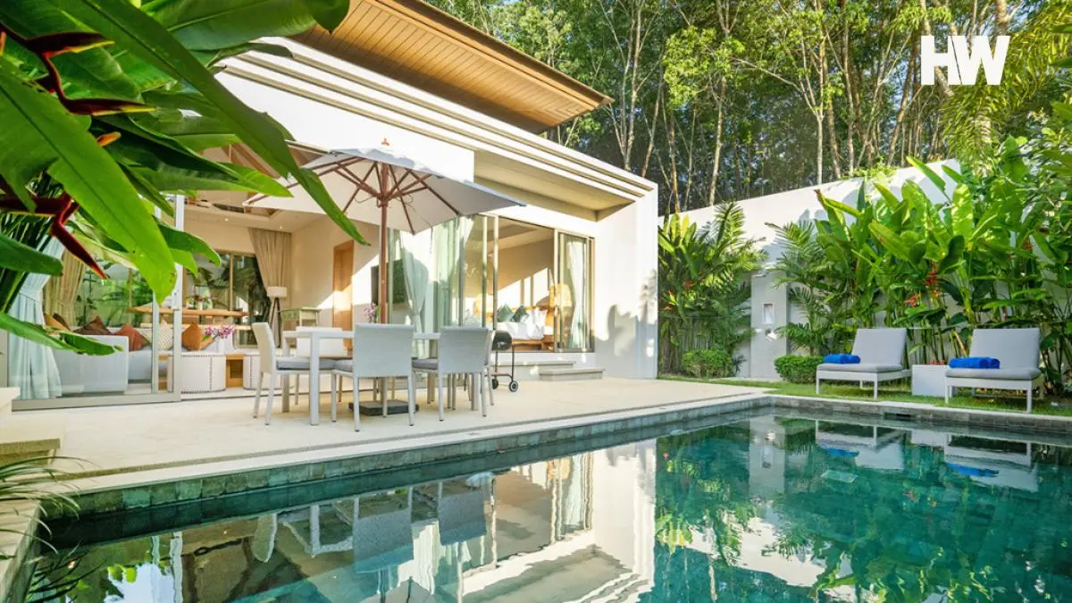 The YouTube strategy that helped a 68-year-old broker dominate a new market