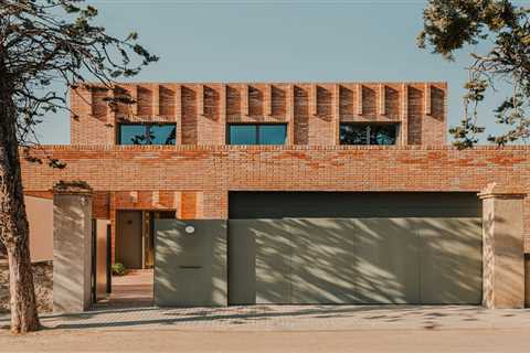 Flexibility Is at the Forefront of This Brick Home in Barcelona