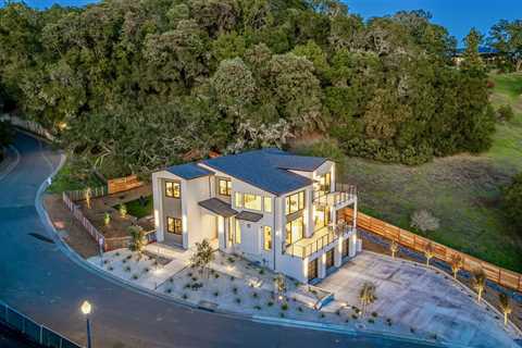 A New Vintage of Sonoma County Living Hits the Market for $3.8M
