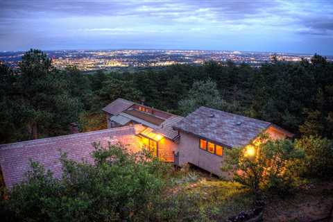 Perched Above Colorado Springs, a Midcentury Mountain Home Seeks $745K