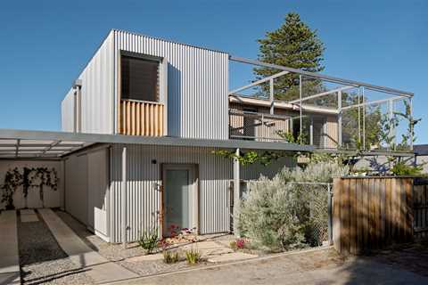 Even the Kitchen Is Sunken at This Family Home in Australia