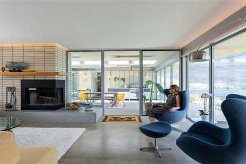 A Love for Midcentury Palm Springs So Strong, They Recreated It 1,500 Miles North