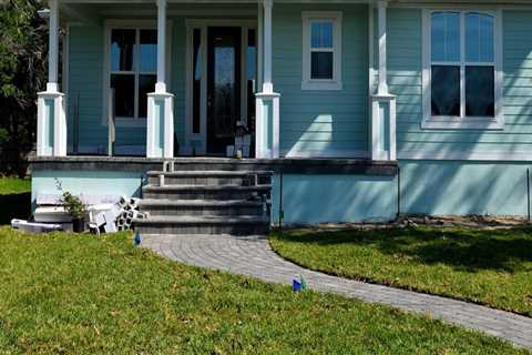 Simplify Life Changes with Senior Living and Cash Buyers