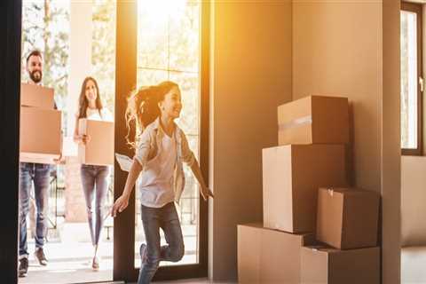 Why Home Sale Listing Agents Encourage Early Moving Preparation